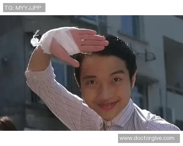 少林足球星爷与大师兄的终极对决 谁能称霸武林绿茵场